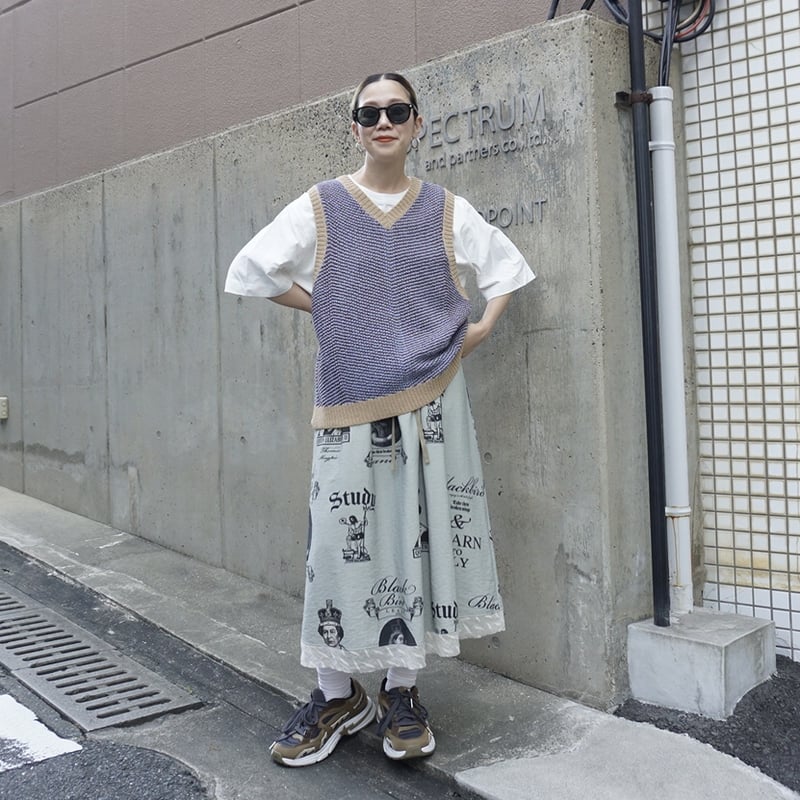 THOMAS MAGPIE 総柄 プリントスカート 38 THOMAS MAGPIE 総柄 プリントスカート 38 THOMAS MAGPIE 総柄