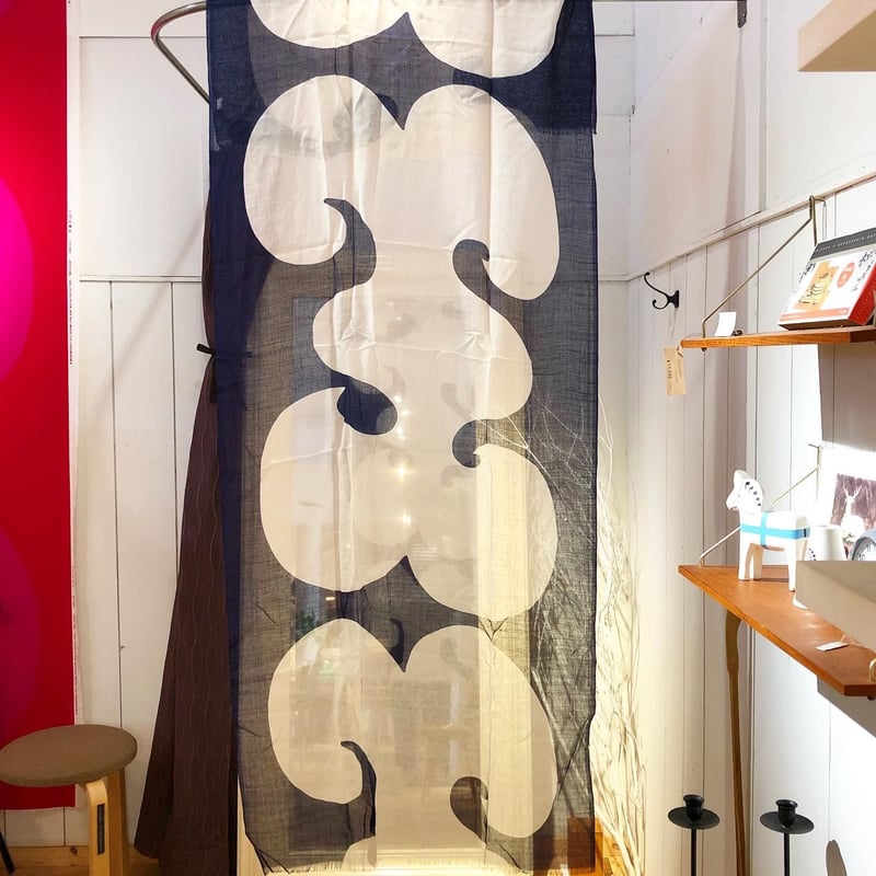 【marimekko】マリメッコ リネン 大判ストール 52184-2-46423 marimekko Jokeri ストール | Kirkas ―