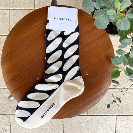 52213-5-49886 (99) marimekko Salla Linssi ソックス