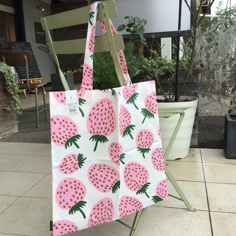 52239-4-72477 (71) marimekko Mansikka ファブリックバッグ