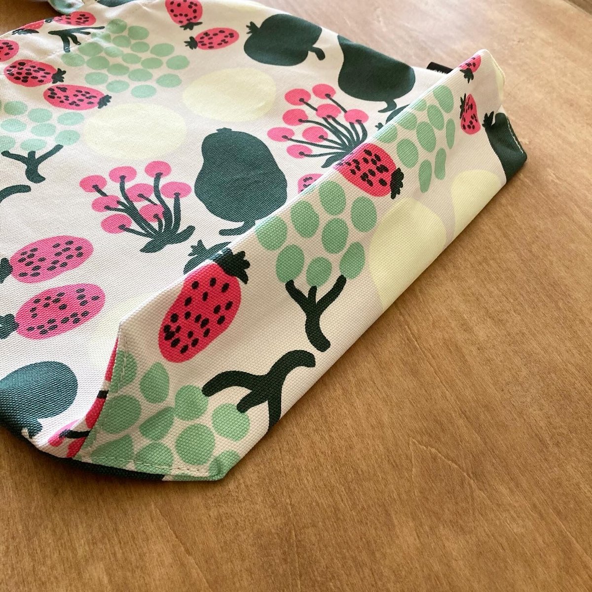 52213-6-49749 (10) marimekko Notko Pieni Tori ト