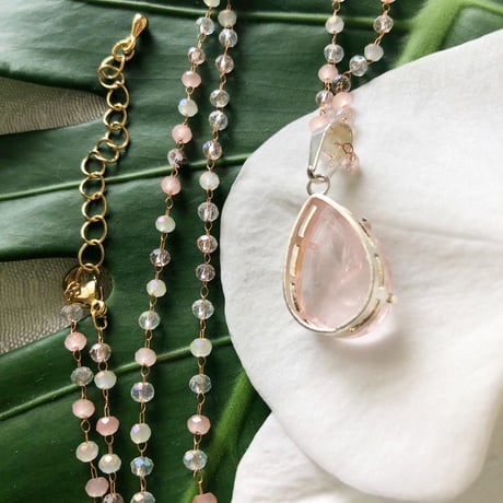 ロングネックレス　淡い薔薇色〈Pale rose color〉★ヒーリングシリーズ