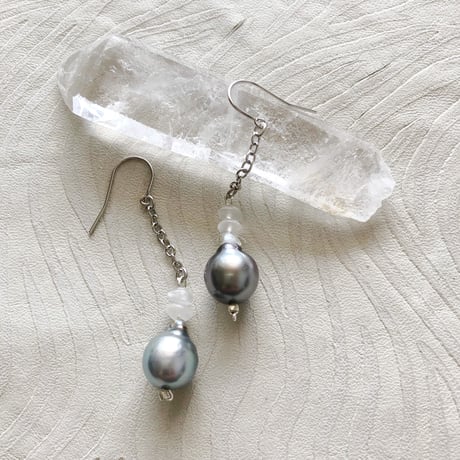 ピアス　ブラックパール〈Black Pearl〉★ネイチャーシリーズ
