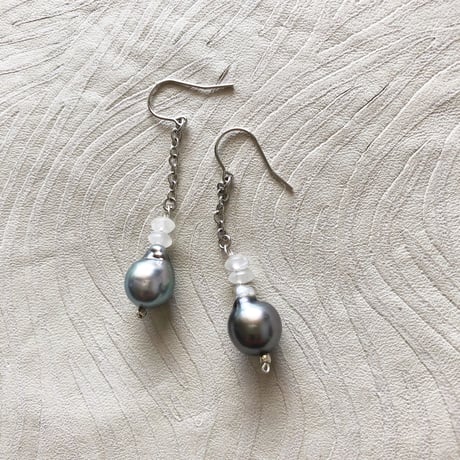 ピアス　ブラックパール〈Black Pearl〉★ネイチャーシリーズ