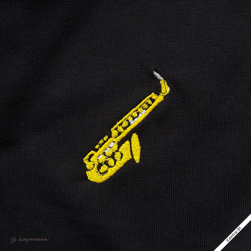 受注生産】刺しゅうTシャツ［アルトサックス］ | Contra-Store