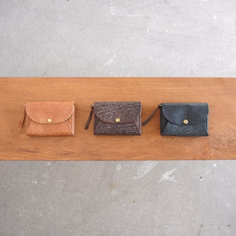 Dono〈ドーノ〉 MIDDLE MAIL WALLET