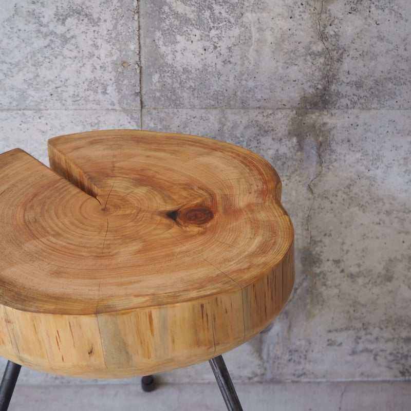 Log Primitive Tripod Stool檜・丸太・サイドテーブル