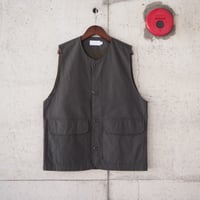 Manual Alphabet〈マニュアルアルファベット〉 SERGE VEST KHAKI GRAY