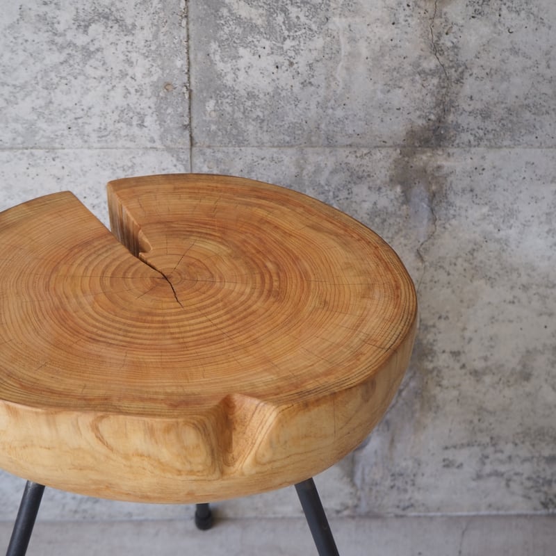 Log Primitive Tripod Stool檜・丸太・サイドテーブル