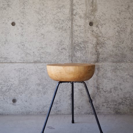 enough works〈イナフワークス〉Log Primitive Tripod Stool (A)