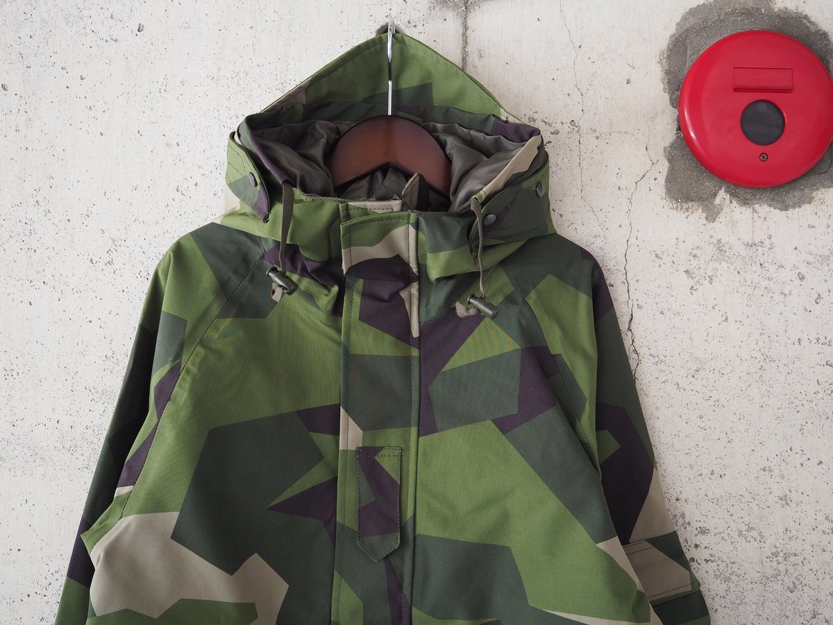 【unisex】MILITARY〈ミリタリー〉SWEDISH UF90 ECWCS PARKA...