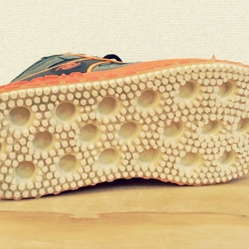 世界一滑らない靴　ブルームボールシューズ 24cm Amazon.co.jp: ブルームボールシューズ Broomball Shoes