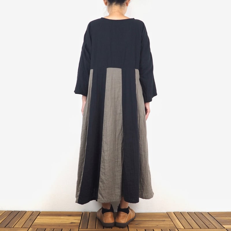 ワンピース caron Karoラインワンピース（綿ダブルガーゼ ブラック×オリーブカーキ