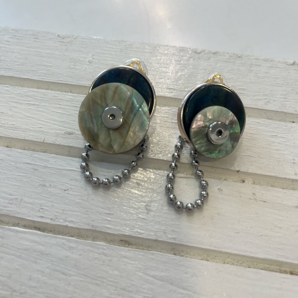RVA vintage button decoration earring | raglan