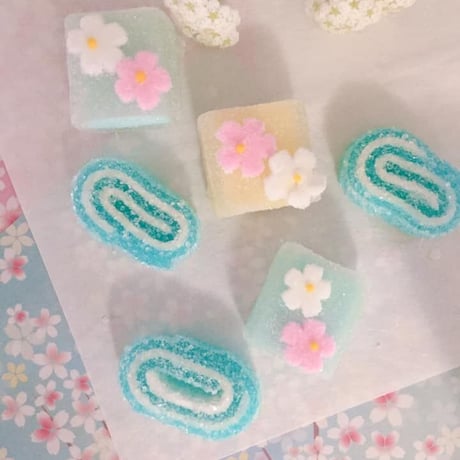 京菓子　半生菓子　おまかせ色々　詰め合わせ箱（小箱6個入り）内容は季節によって異なります