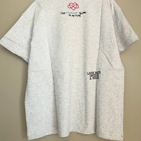 ランダム刺繍Tシャツ