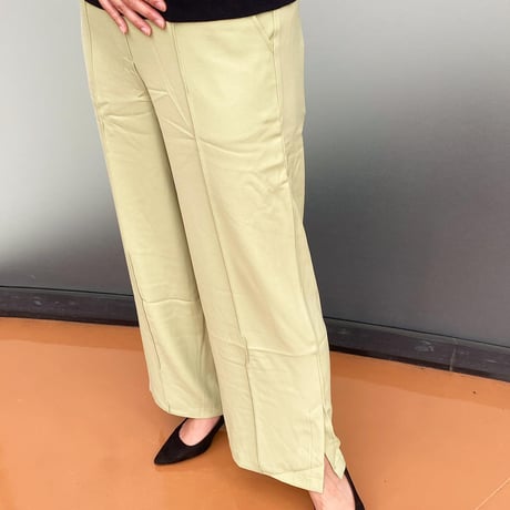 センタープレスワイドパンツ