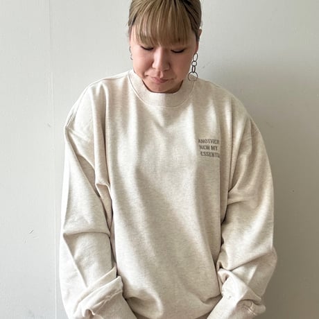 ロゴ刺繍入り裏毛スウェット