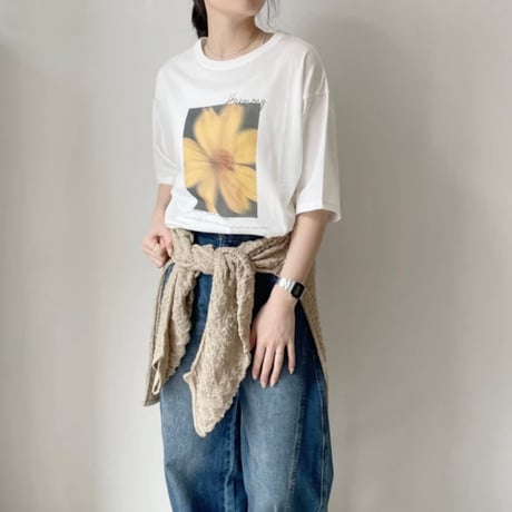 FlowerプリントTシャツ