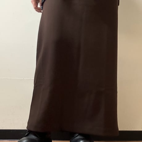 ポンチストレートスカート