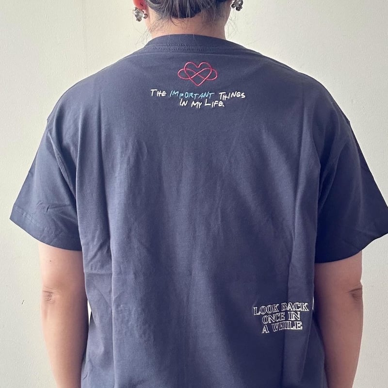 AWW magazine BLUEBERRY TEE Tシャツ 刺繍 AWW magazine BLUEBERRY TEE Tシャツ 刺繍 L