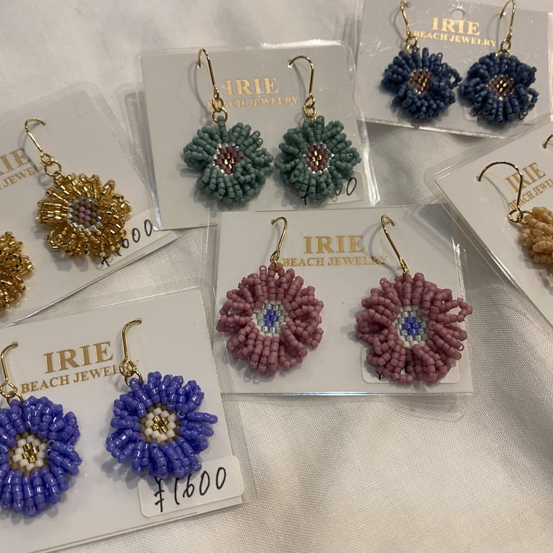 フラワービーズピアス（イヤリング変更可） | HEARTS