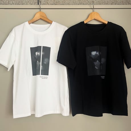 モノトーンフォトプリントTシャツ
