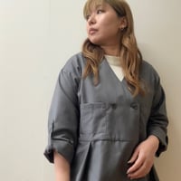 ショートぺプラムジャケット