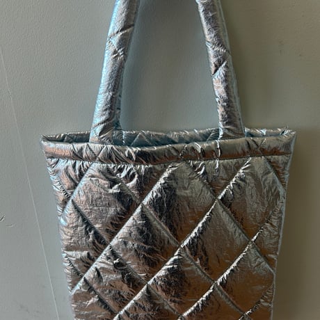 ナイロンキルティングトートバッグ