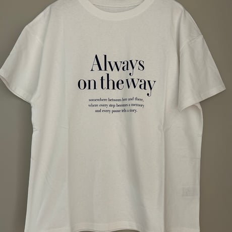 ロゴプリントTシャツ