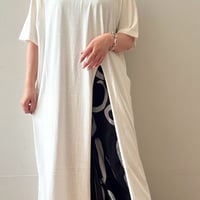 スリットロングワンピース
