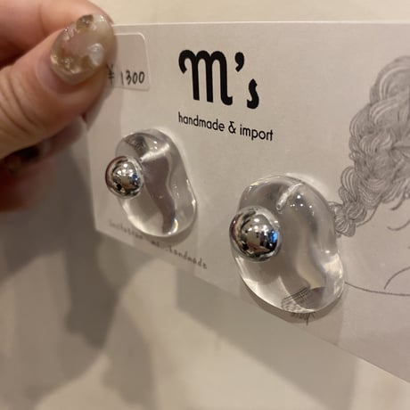 クリアピアス