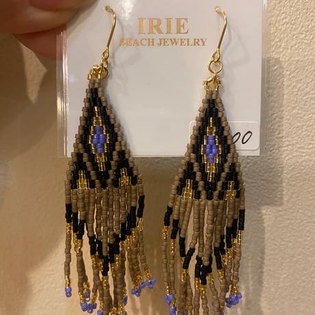 ロングフリンジビーズピアス（イヤリング変更可）