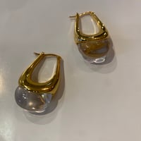 しずく型クリアピアス