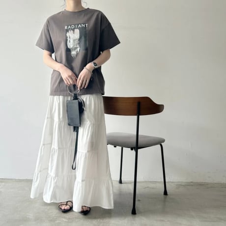 スクエア箔プリントTシャツ
