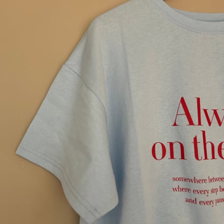 ロゴプリントTシャツ