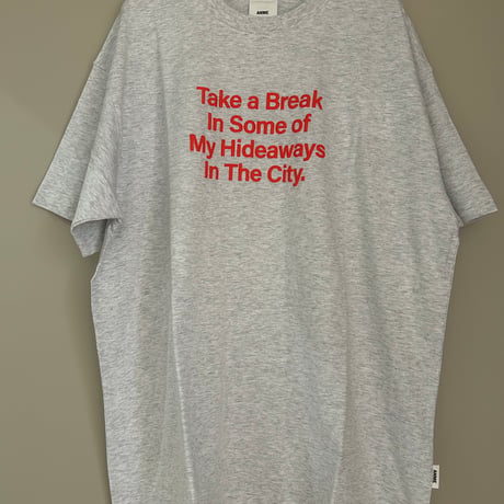 発泡ロゴプリントTシャツ
