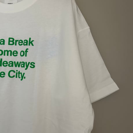発泡ロゴプリントTシャツ