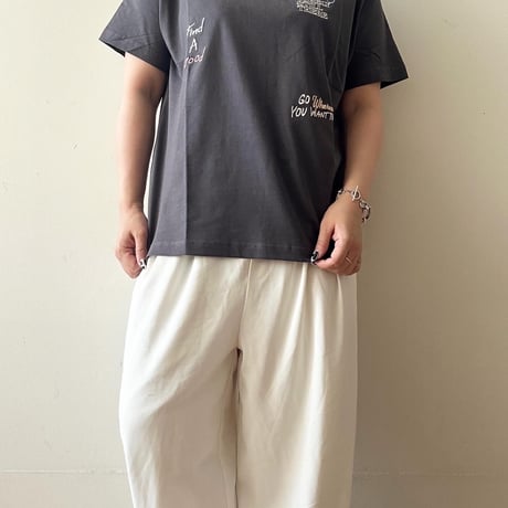 ランダム刺繍Tシャツ