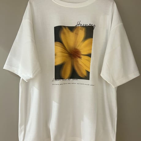 FlowerプリントTシャツ
