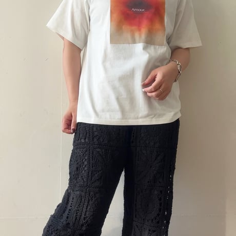 コンパクトフラワープリントTシャツ