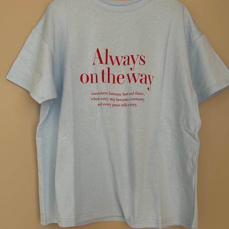 ロゴプリントTシャツ