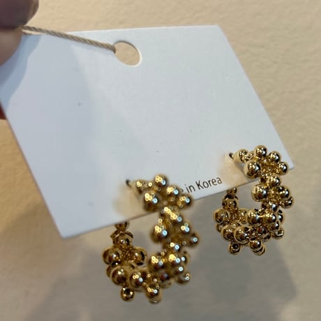 ランダムボールピアス
