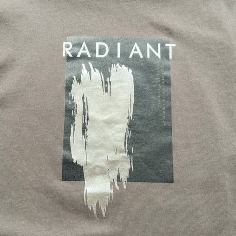 スクエア箔プリントTシャツ