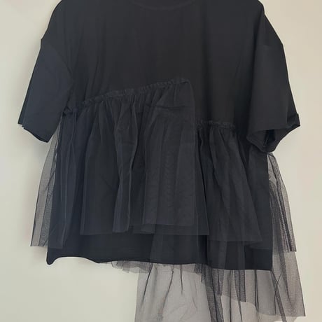 アシンメトリーチュールトップス