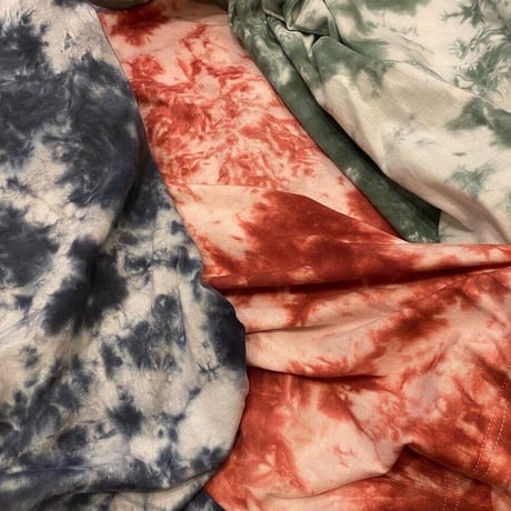 006.Tie dye layered pullover
