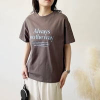 ロゴプリントTシャツ