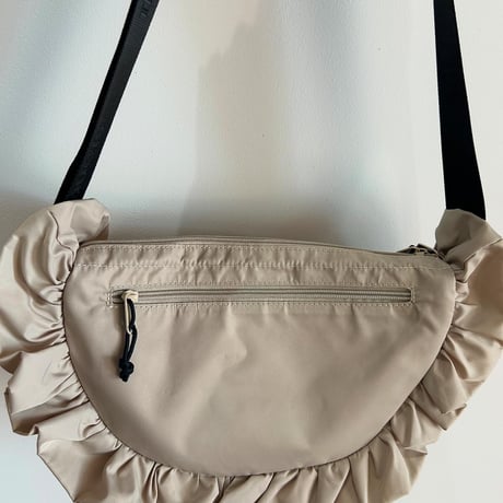 NYLON FRILL ROUND SHOULDER BAG L