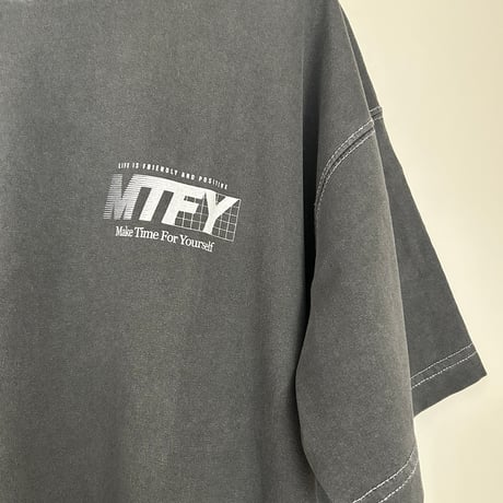 MTFY ロゴプリントTシャツ