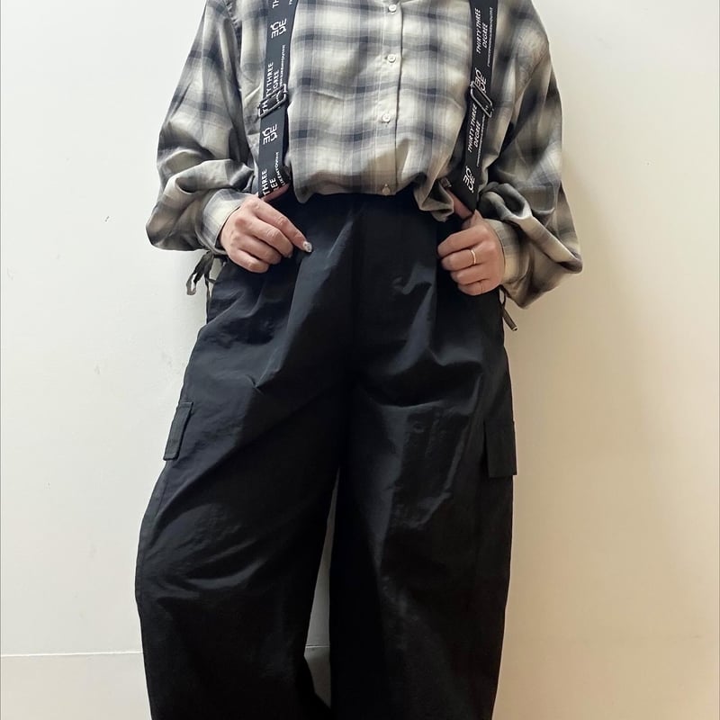 サスペンダー付きカーゴパンツ | HEARTS